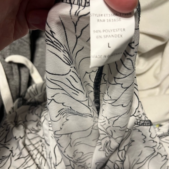 NWT SEW IN LOVE black & white floral blouse | L - Picture 5 of 10